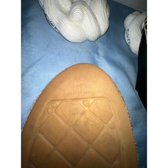 Chanel Camellia espadrilles black size 40, Runs Small ( See measurements) more l - Picture 11 of 16